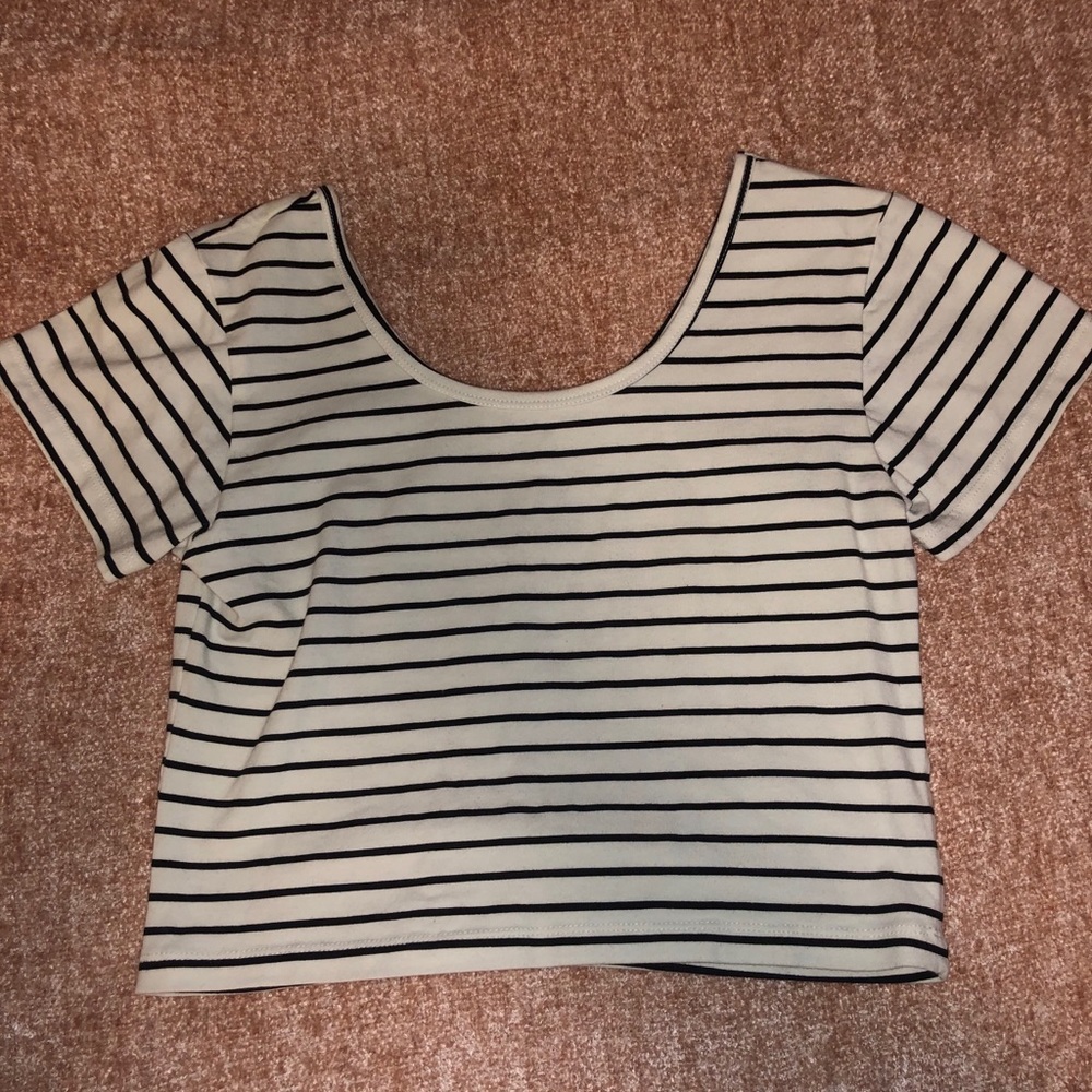 B&W striped crop top